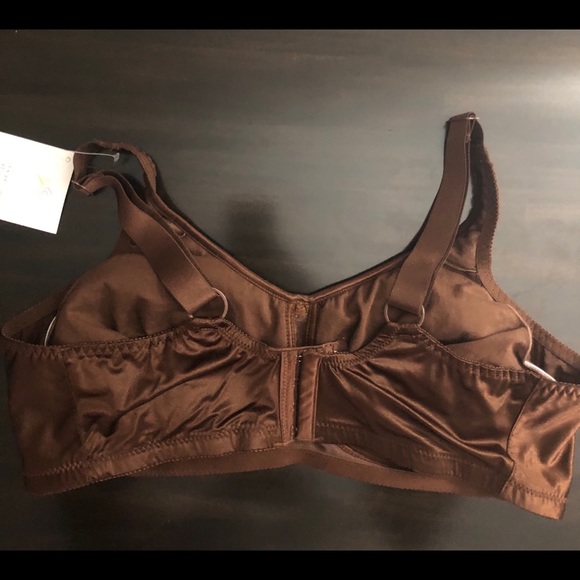 ‼️SOLD‼️- Bras Size 46C. - Picture 2 of 5
